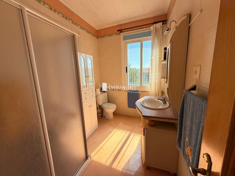 Foto 1bb7663e-7002-43d0-8b86-4a93c1feda33. Casa amb aparcament a Trasmiras