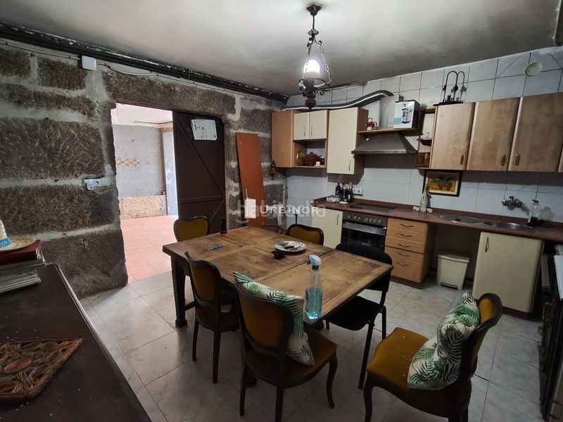 Foto e4a5b233-a1aa-435f-9d36-95b0c96ab90a. Casa amb calefacció a Ventiun Ourense