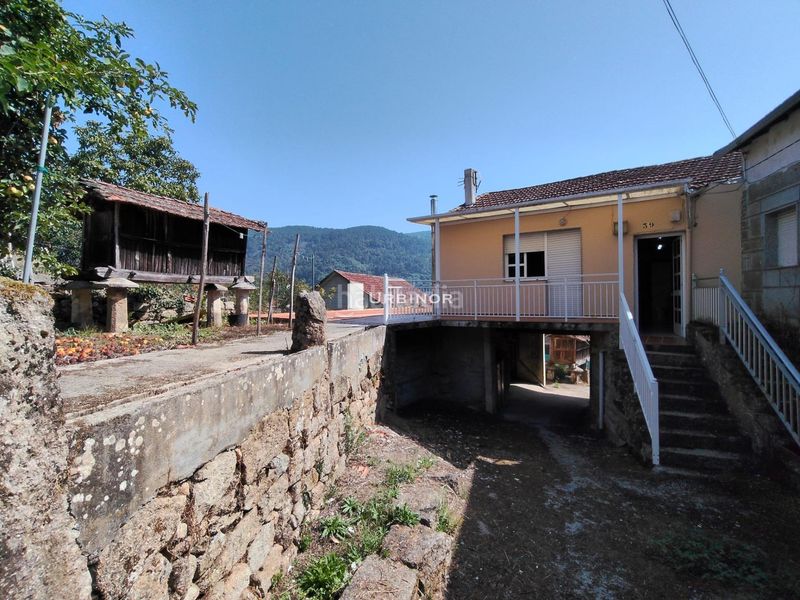 Foto 65356b53-1f86-46cd-ac7e-74bfcf45ca48. Casa amb calefacció aparcament a Arnoia (A)