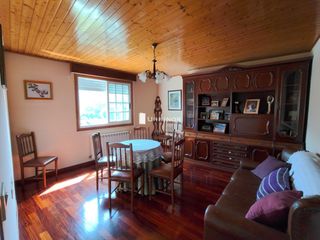 Casa a Arnoia (A). Casa para entrar a vivir con terreno, garaje y hórreo. a arnoia.