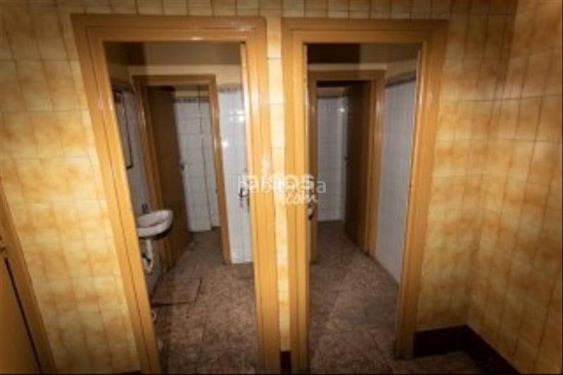 Foto 68998ece-bd52-4c5d-84c7-73e4b9b2c6be. Local comercial a Las Delicias Zaragoza