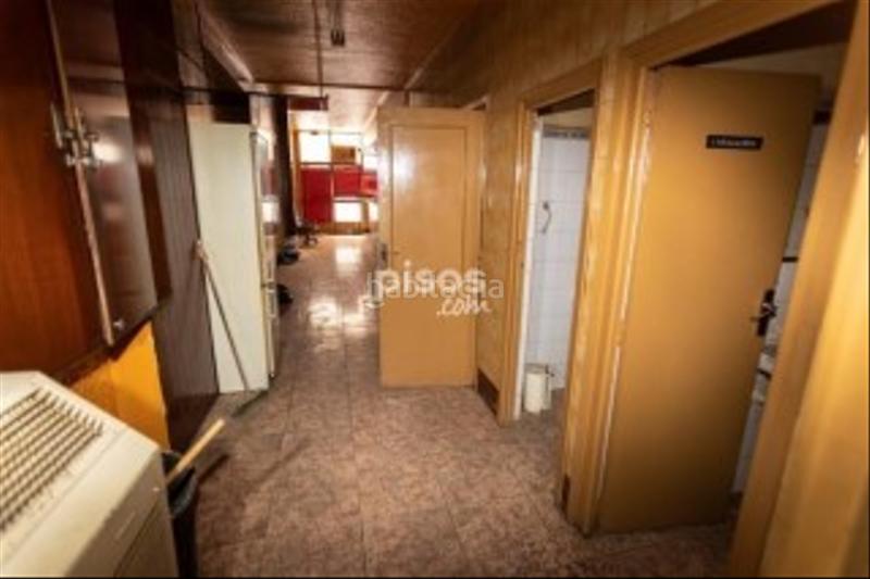 Foto a9572383-16d2-42da-b682-23b0369dc98a. Local comercial a Las Delicias Zaragoza