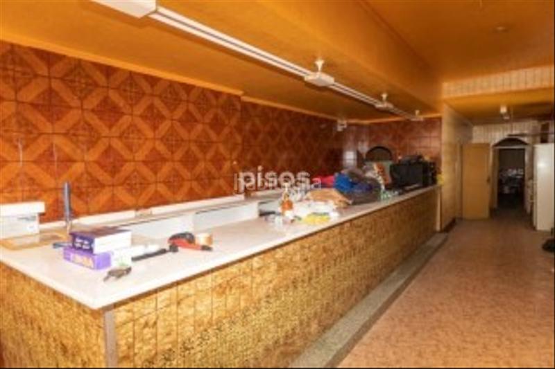 Foto b83af70b-ce1c-4e6e-bbb9-0de913310833. Local comercial a Las Delicias Zaragoza