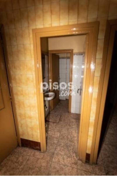 Foto beb4bbb6-b8f7-4089-b87e-36767fad3082. Local comercial a Las Delicias Zaragoza