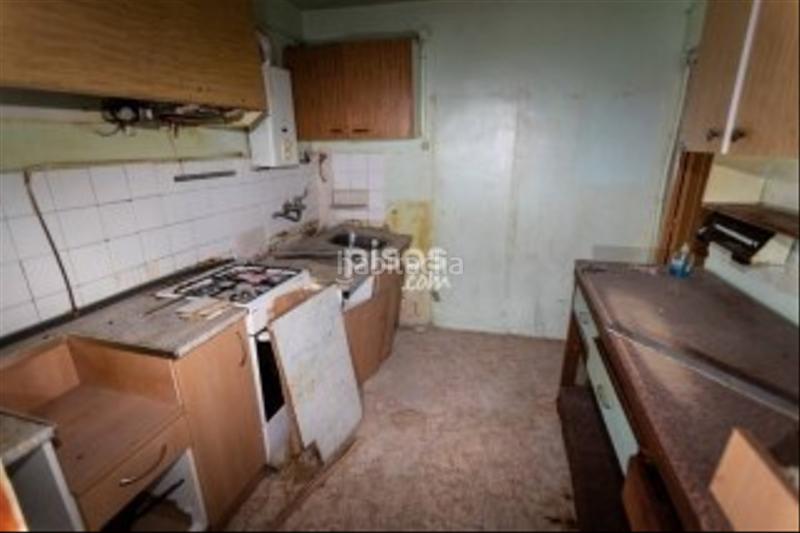 Foto c6685c4b-5be7-4095-ac9d-ccb2da11050c. Local comercial a Las Delicias Zaragoza