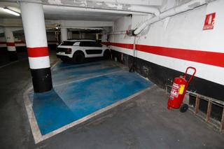 Aparcament cotxe  Calle del doctor horno alcorta. Plaza de garaje en venta para coche mediano.