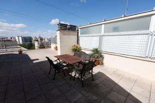 Location Attique à San José. Gran ático en alquiler en san josé alto. terraza solarium de 90