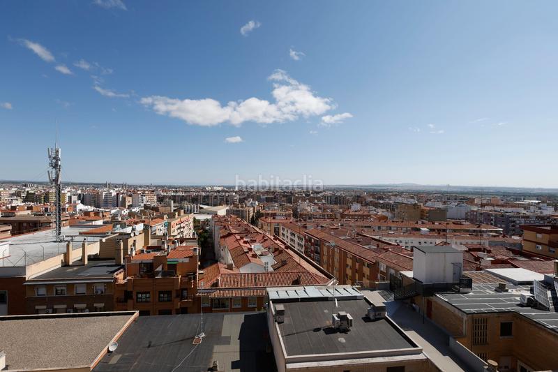 Foto 1f168430-caee-4e26-a72c-1cb95a3ea4fb. Alquiler ático gran ático en alquiler en San José alto. terraza solarium de 90 m². en Zaragoza