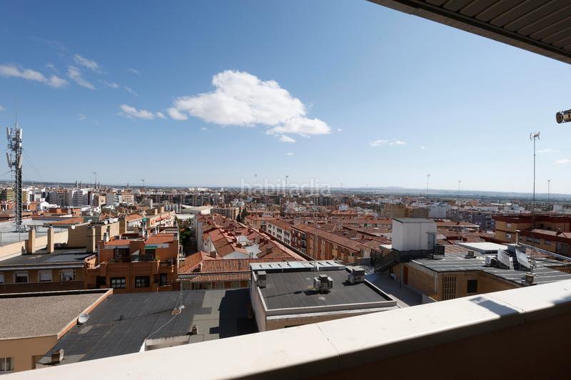 Foto 3eaf5403-b4a4-4b89-9885-d7228266d2e8. Alquiler ático gran ático en alquiler en San José alto. terraza solarium de 90 m². en Zaragoza