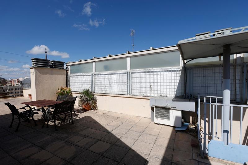 Foto a5c77cbb-dbe9-48ec-9a74-0c2c7325ad9b. Alquiler ático gran ático en alquiler en San José alto. terraza solarium de 90 m². en Zaragoza