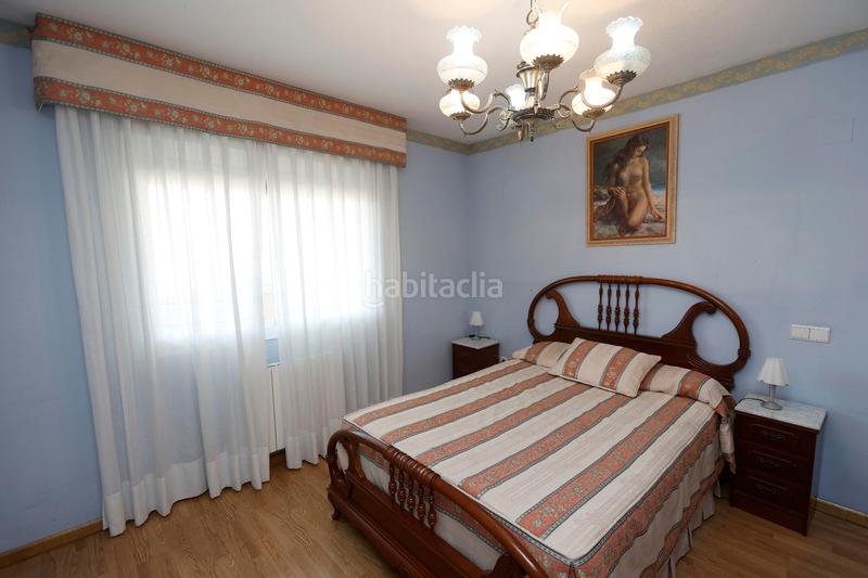 Foto b09389bd-97d3-442f-a2df-999a093cc6a9. Alquiler ático gran ático en alquiler en San José alto. terraza solarium de 90 m². en Zaragoza