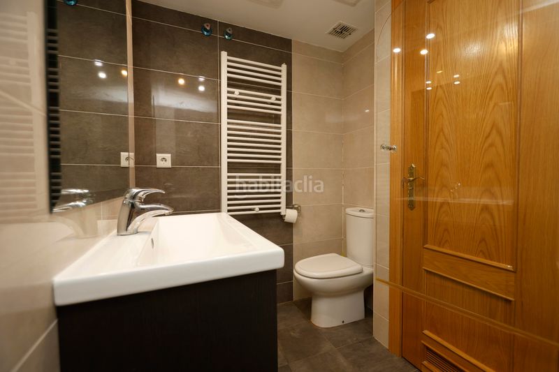 Foto 05594031-3449-4087-bab8-0618a2cca3ee. Apartament amb calefacció piscina a Valdespartera Zaragoza