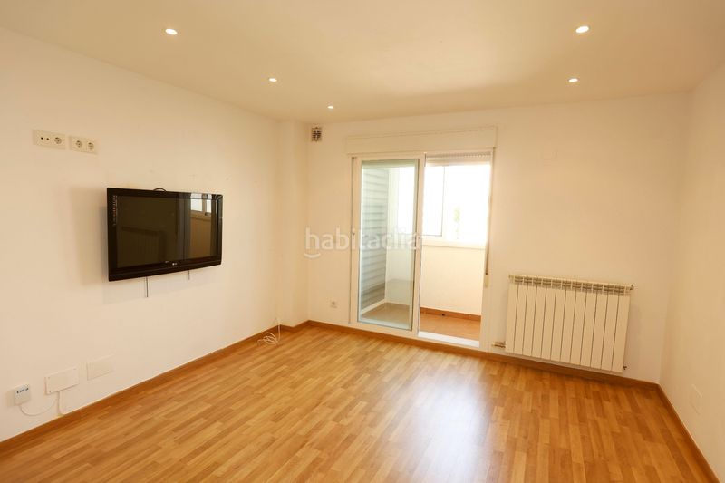 Foto 69018164-98f4-4fb9-87e8-c56bd689557d. Apartament amb calefacció piscina a Valdespartera Zaragoza