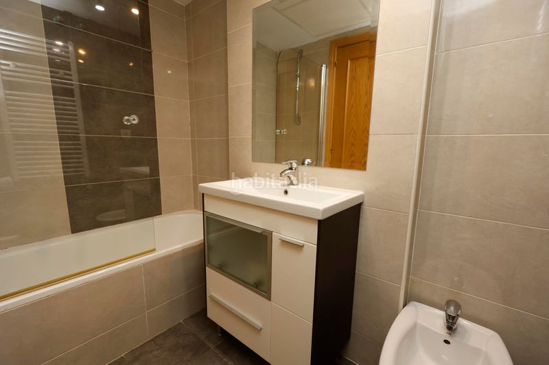 Foto 97a59050-79c0-4978-8bc1-e90faac5dff5. Apartament amb calefacció piscina a Valdespartera Zaragoza