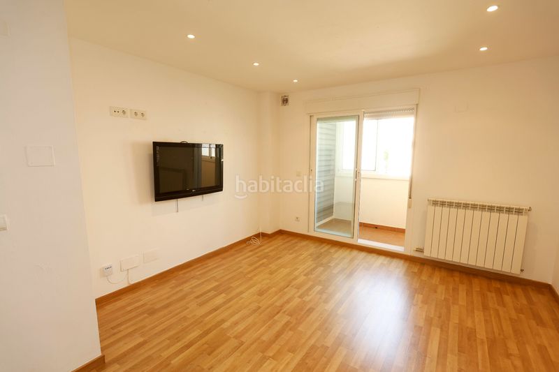 Foto a73aade5-9a9c-4a92-9569-7ba4fc9e2985. Apartament amb calefacció piscina a Valdespartera Zaragoza