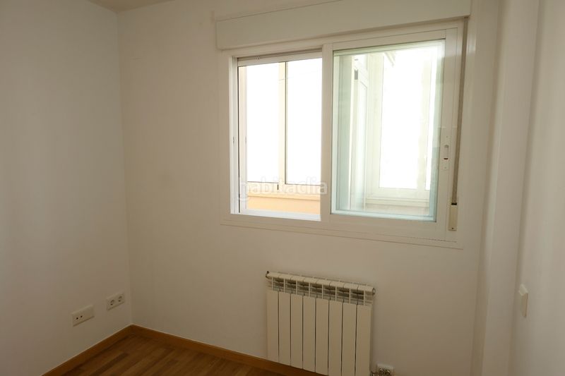 Foto a8b8d266-f764-4470-a54c-294e26617d9d. Apartament amb calefacció piscina a Valdespartera Zaragoza