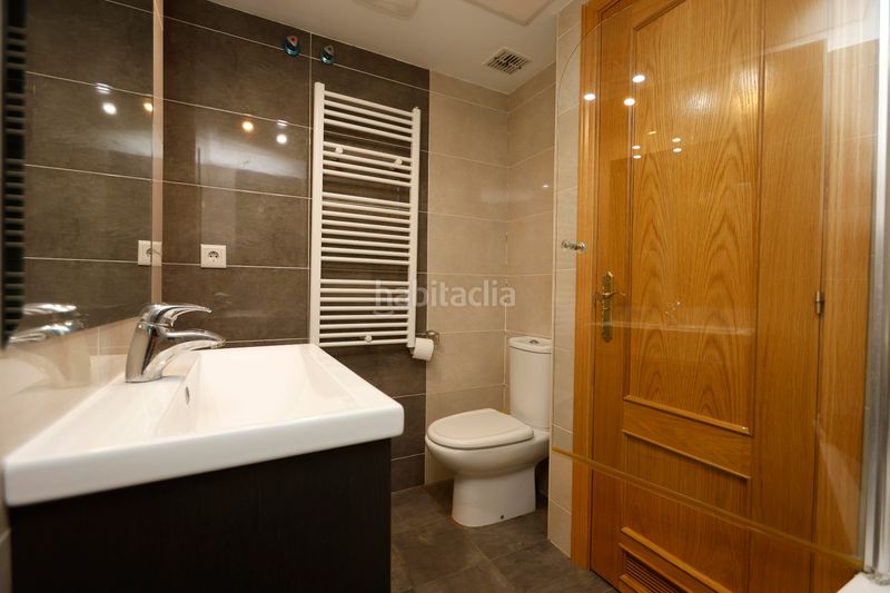 Foto b1216eaf-1b7c-4269-a454-50c5bb1cd22c. Apartament amb calefacció piscina a Valdespartera Zaragoza