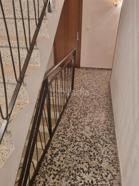 Foto 180756e5-3392-47cb-84c0-7e262be983d7. Casa pareada casa de pueblo con dos escaleras 300m2 en Castielfabib