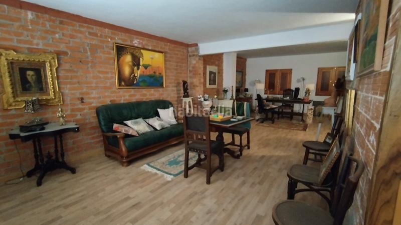 Foto 2ac39062-2102-4596-b5d5-b28602aab022. Casa pareada casa de pueblo con dos escaleras 300m2 en Castielfabib