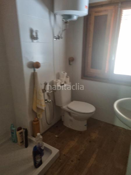 Foto 6757c988-88ac-465c-885d-ff16f81ea209. Casa pareada casa de pueblo con dos escaleras 300m2 en Castielfabib