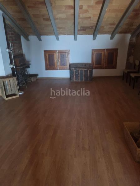 Foto b5d086cf-013b-4c9c-9d7b-9a1998668604. Casa pareada casa de pueblo con dos escaleras 300m2 en Castielfabib