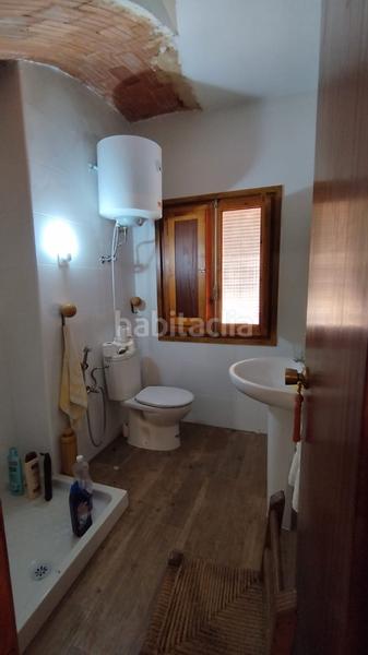 Foto d3dd00b3-af36-42e4-816f-96ce204fc57f. Casa pareada casa de pueblo con dos escaleras 300m2 en Castielfabib