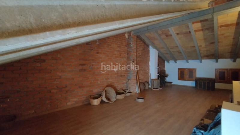Foto ffa6c886-7e98-414d-ac6d-cae4e8c0ae35. Casa pareada casa de pueblo con dos escaleras 300m2 en Castielfabib