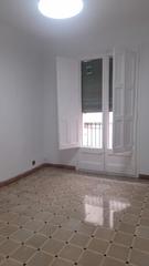 Rent Flat  Carrer de salomó ben adret. Pis 2 dormitorios catedral, en buen estado