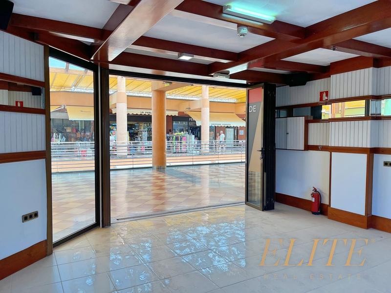 Foto 8d69a6a1-2fcd-40f2-b1f8-c20117d78fd3. Local commercial dans calle mar mediterráneo 0 dans San Bartolomé de Tirajana