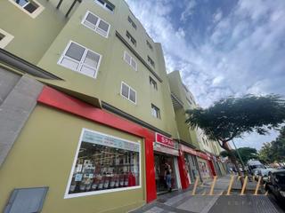 Etagenwohnung in Calle calle del pintor pepe dámaso 31. Piso amplio y luminoso con excelente ubicación en tamaraceite