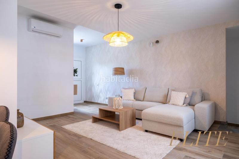 Foto 8effcaf0-efe6-42dd-8976-63701c1f93ae. Casa aparellada a calle canada 10 a Playa del Inglés San Bartolomé de Tirajana