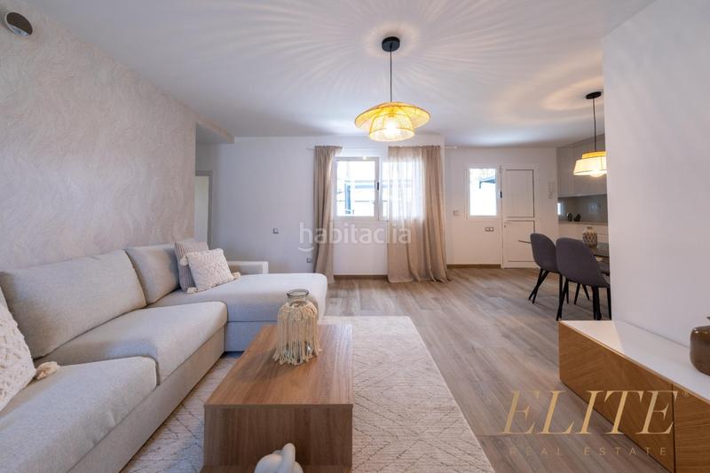 Foto 931e3c82-ade3-472d-8a21-d3c694a92bf9. Casa aparellada a calle canada 10 a Playa del Inglés San Bartolomé de Tirajana