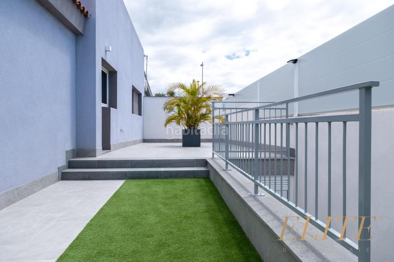 Foto ef102871-eead-4097-a288-7fdf6e5f5a3c. Casa aparellada a calle canada 10 a Playa del Inglés San Bartolomé de Tirajana