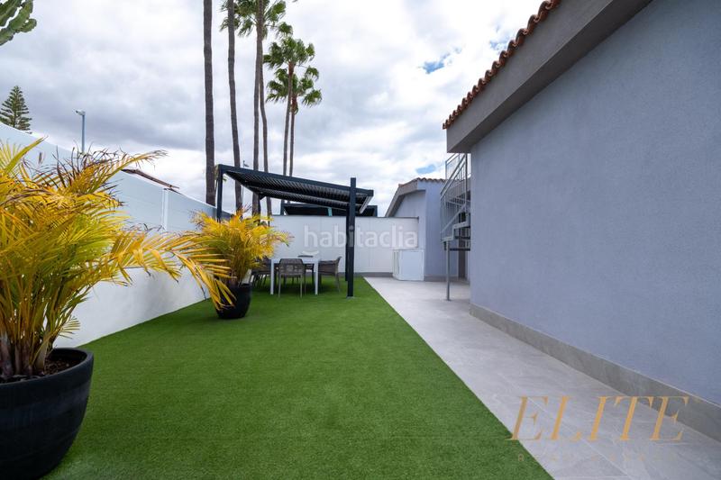 Foto 33f8fe08-9de1-4a16-8a79-e64f7f7109e6. Casa pareada en calle canada 10 en Playa del Inglés San Bartolomé de Tirajana