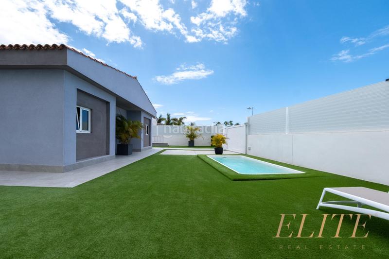 Foto 63601f8b-7f25-435d-b96a-334d9f985ba3. Casa pareada en calle canada 10 en Playa del Inglés San Bartolomé de Tirajana