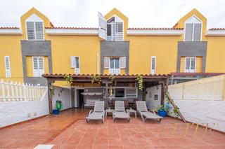 Casa adossada a Calle secundino delgado  3