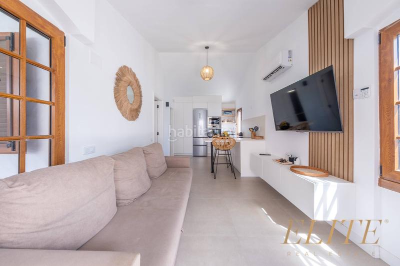 Foto cb8c5ef0-2861-4fbd-976f-d195f8676c16. Casa en avenida de los estados unidos 60 espectacular bungalow totalmente reformado en los arcos Playa del Inglés en San Bartolomé de Tirajana