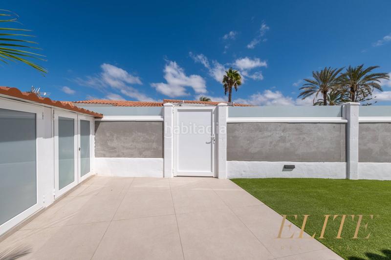 Foto f1db9dd4-e6fd-4309-96bf-a8db2738e812. Casa en avenida de los estados unidos 60 espectacular bungalow totalmente reformado en los arcos Playa del Inglés en San Bartolomé de Tirajana
