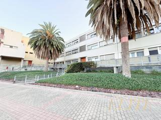 Apartamento  Calle calle acequia del palmeral. Vive en el corazón de santa brígida en un piso amplio, moderno y