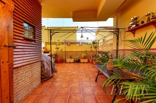 Semi detached house in Calle la paz 18