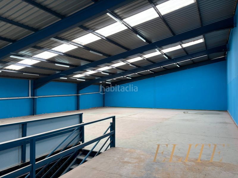 Foto 74b54318-5eae-4a80-a215-574b67c91265. Rent industrial building in calle brezo 8 in Cruce de Arinaga Agüimes