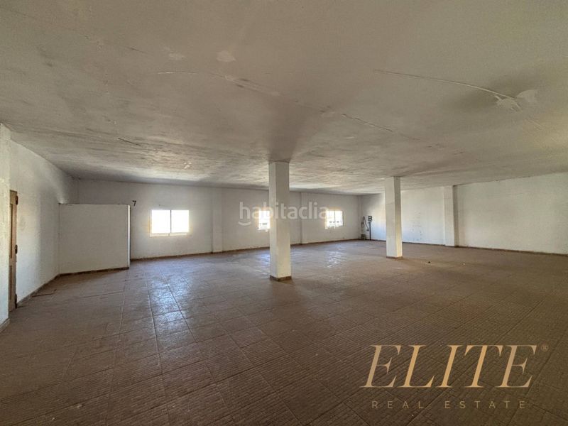 Foto f323e97f-9623-408c-a491-724c77decd93. Rent industrial building in calle brezo 8 in Cruce de Arinaga Agüimes
