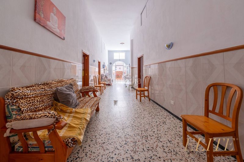 Foto 3a4b62fd-598d-49b4-80c3-24a78f159d29. Ground floor in calle maestro jose he 14 in Arucas casco Arucas