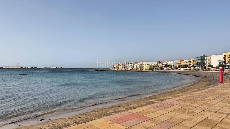 Foto d19bc99e-e1ba-4cc0-a3c3-fc4fa931036f. Alquiler piso en avenida polizon 73 en Playa de Arinaga Agüimes
