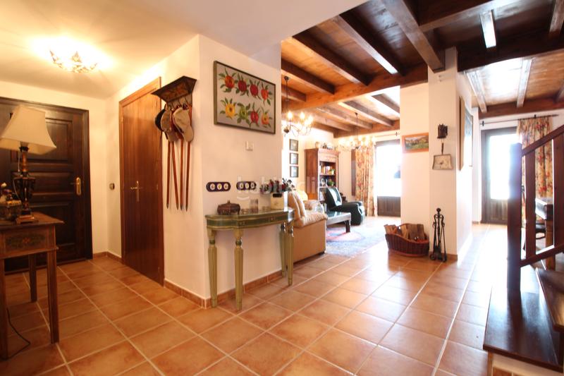 Foto 5e0ff481-5d24-4bf9-a38b-fdb23e8f659a. Zweistöckige wohnung mit heizung parking pool in Poblaciones Norte Jaca