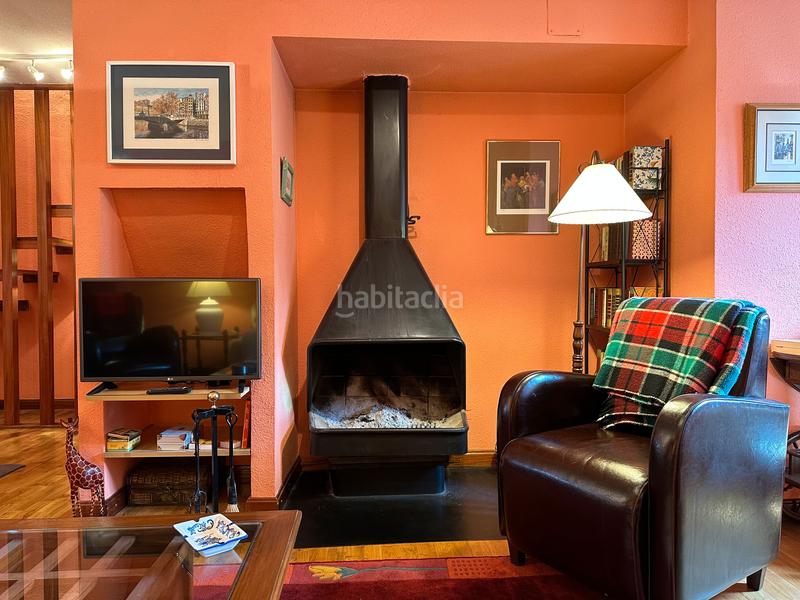 Foto 1dd74ea4-be4b-40a0-a6bd-e3ec981ffd8d. Dúplex a calle única 4b a Aisa