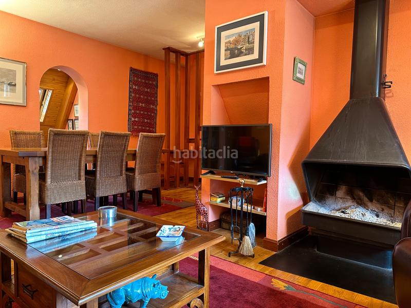 Foto 5cc5015a-a4cd-4121-8b85-a4786f1f242d. Dúplex a calle única 4b a Aisa