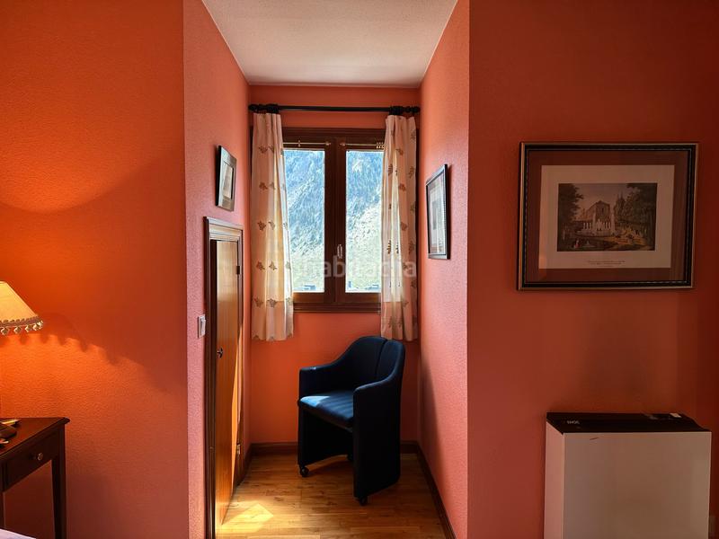 Foto 85ba71a5-fb8a-4fed-b8c7-8b2c04bfb8b9. Dúplex a calle única 4b a Aisa