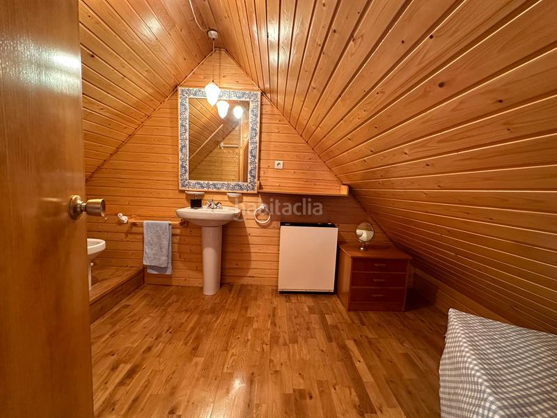 Foto 9ae13ec3-57c4-462c-b805-c65e8617df26. Dúplex a calle única 4b a Aisa