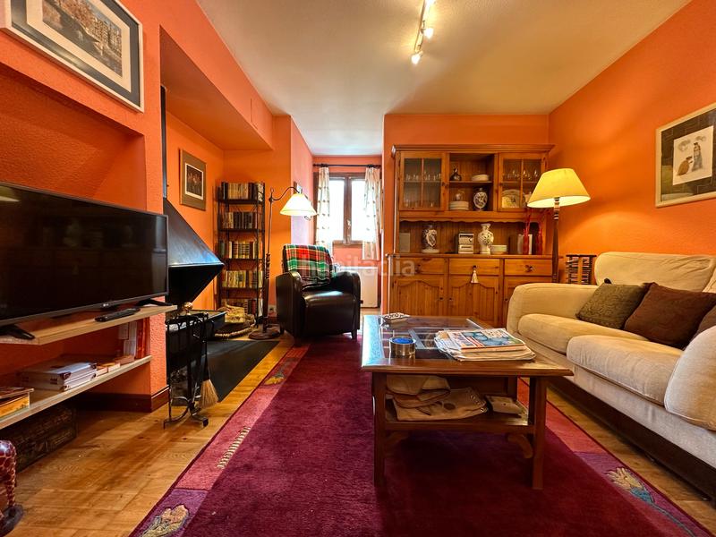 Foto a4e24b9f-74c2-4d94-ac30-ec9c2af8e255. Dúplex a calle única 4b a Aisa